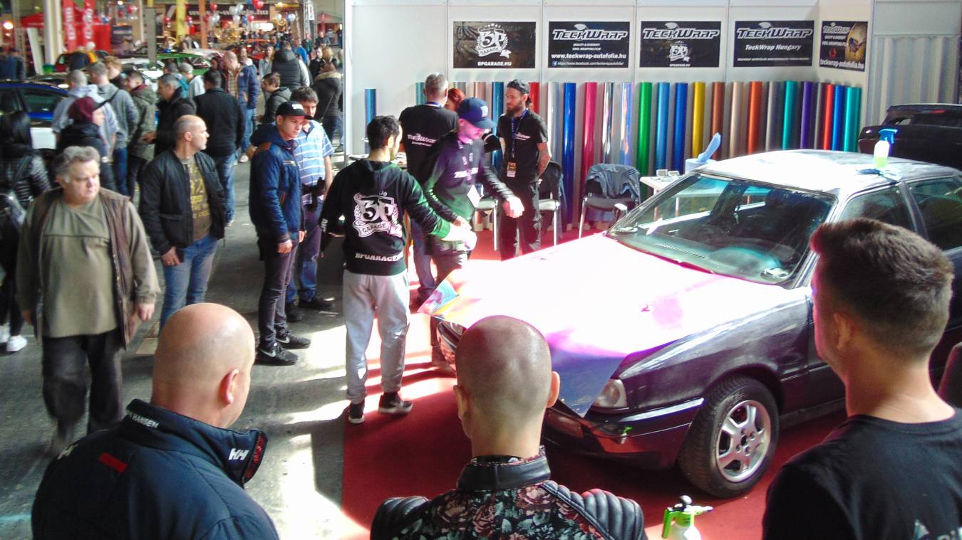 Teckwrap autófólia a múltban - Kép Teckwrap magyarországi debütálása - AMTS - Fotó