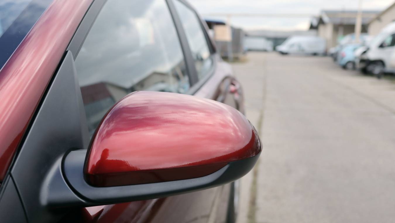 Teckwrap GAL26-HD Supreme Red metál bordó autófólia - 3 - Kép Kia fóliázás Kia Stonic Teckwrap Gal26-HD Supreme Red Kiafólia Csepel 3 - Fotó
